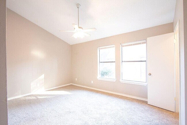 Building Photo - 1011 Hamblen Rd