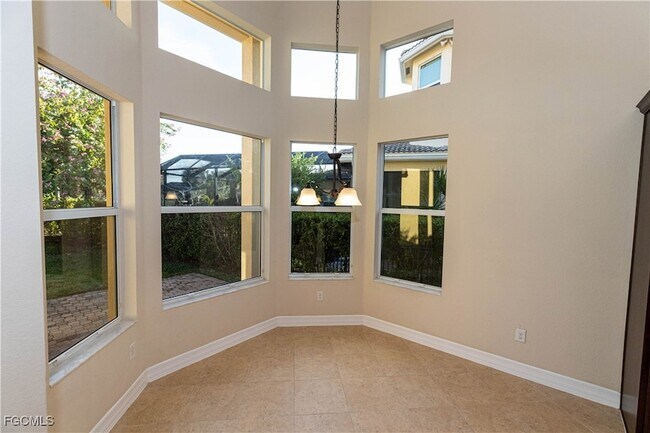 Building Photo - 11091 Sparkleberry Dr