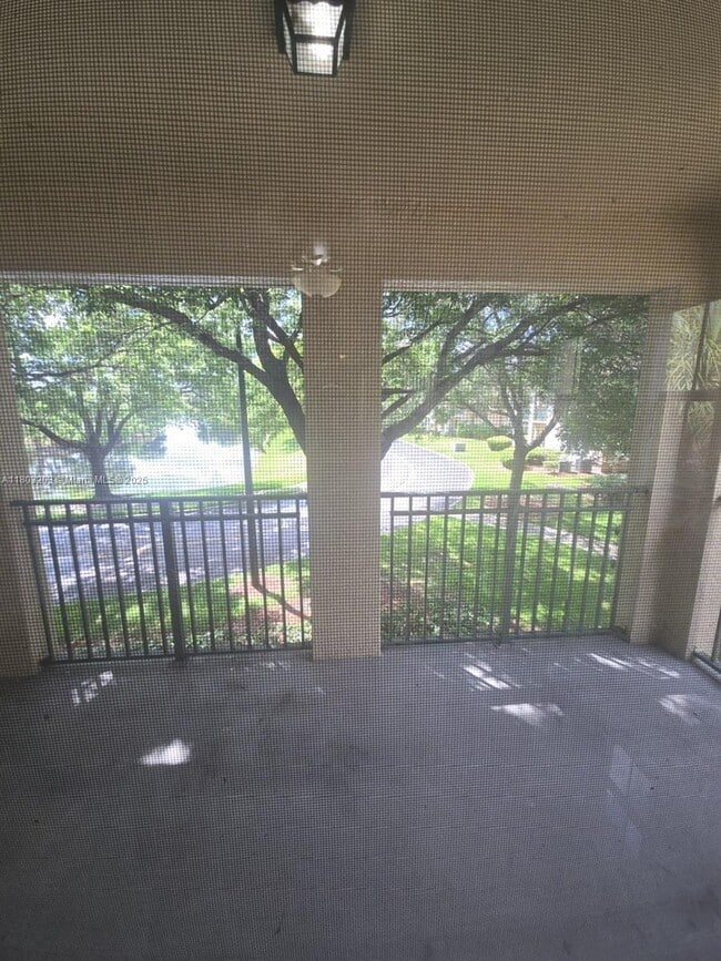 Building Photo - 2501 Centergate Dr