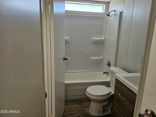 Building Photo - 1113 W Corinthian Cir