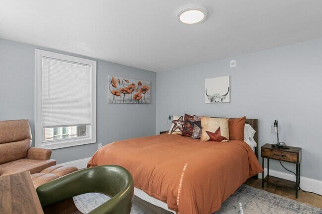 Building Photo - 382 Spring St