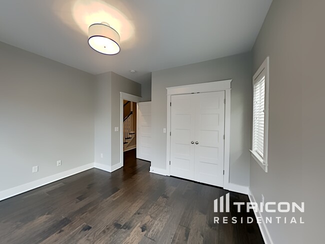 Building Photo - 1236 Hillwood Private Cove