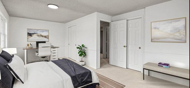 Building Photo - 7542 S Cove Cir