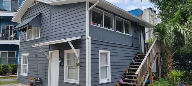 Primary Photo - Charming 1/1 Home Just Minutes from Campus