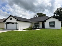 Building Photo - 7335 SE 26th Dr