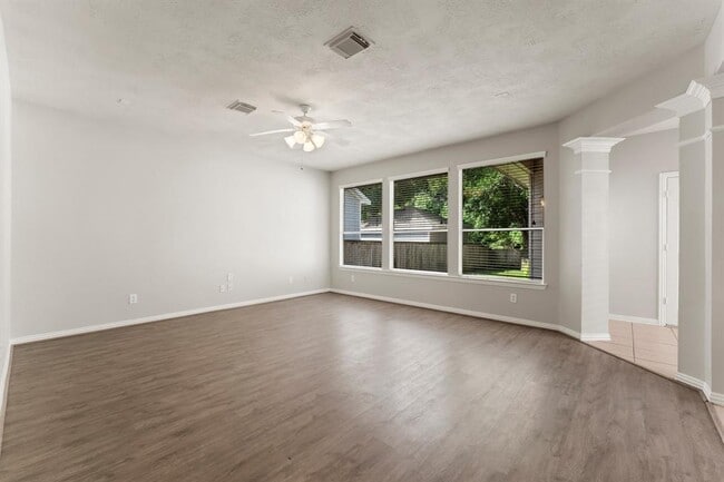 Building Photo - 59 Chipwyck Way