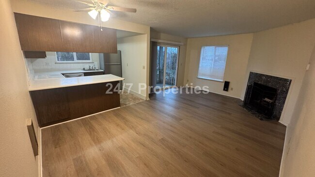 Building Photo - 2BD I 1BA Unit in Oregon City - ONE MONTH FREE!