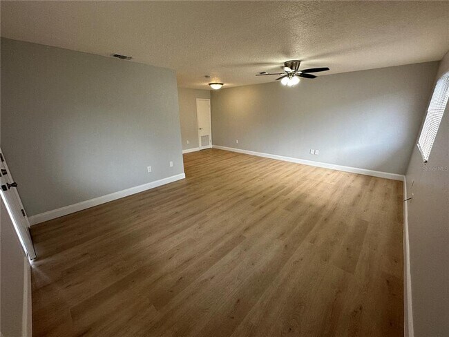 Building Photo - 1835 Bough Ave