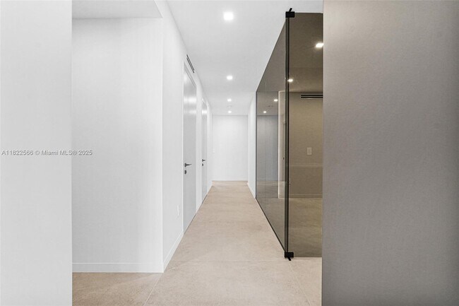 Building Photo - 3535 S Ocean Dr