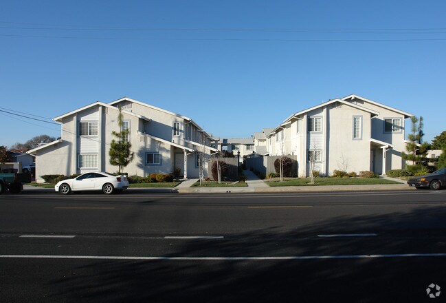 Building Photo - Signorelli Apartments