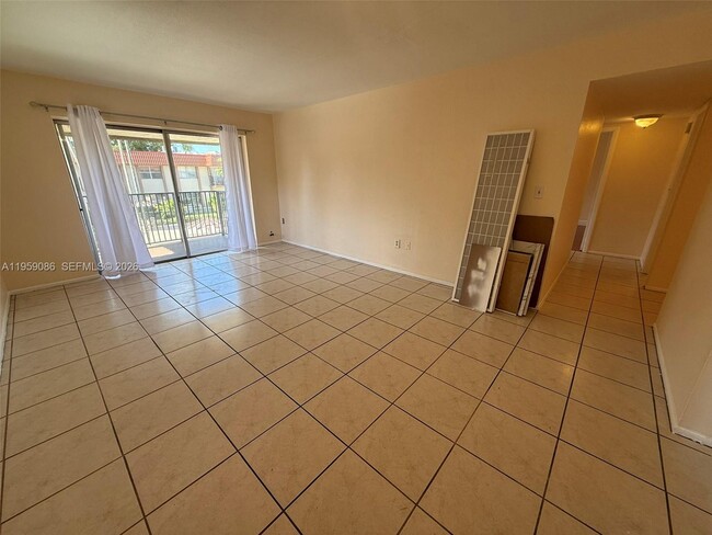 Building Photo - 10511 SW 108th Ave