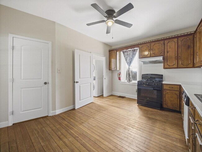 Building Photo - Charming 3-Bedroom Single-Family Home with Wrap-Around Porch & Private Fenced Yard