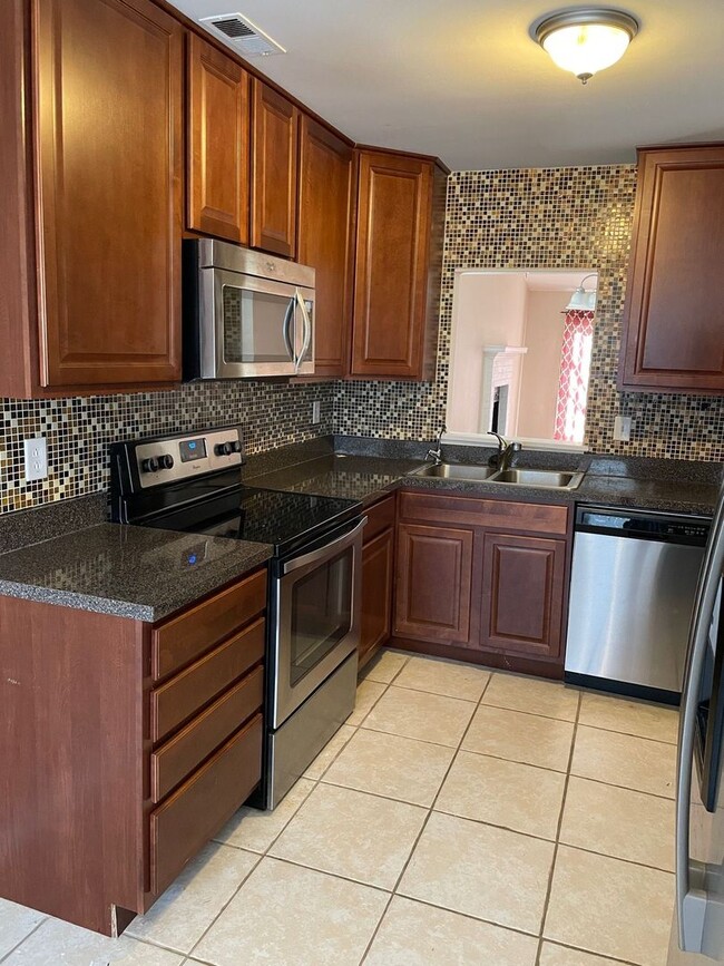 Building Photo - Charming 3-Bedroom Home with Garage in Virginia Beach