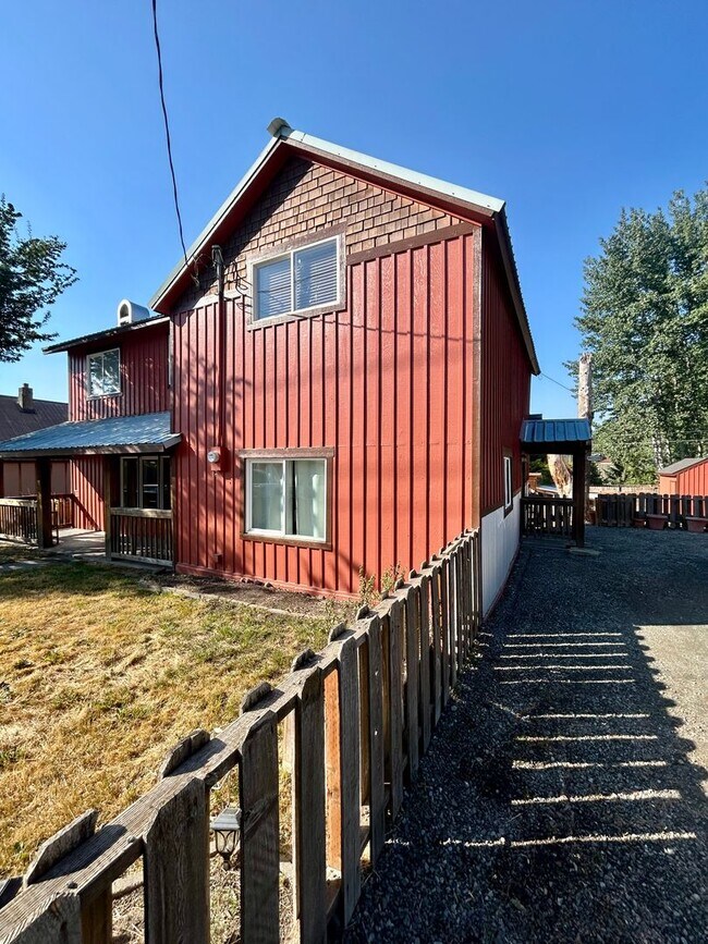 Building Photo - 8230 WA-903