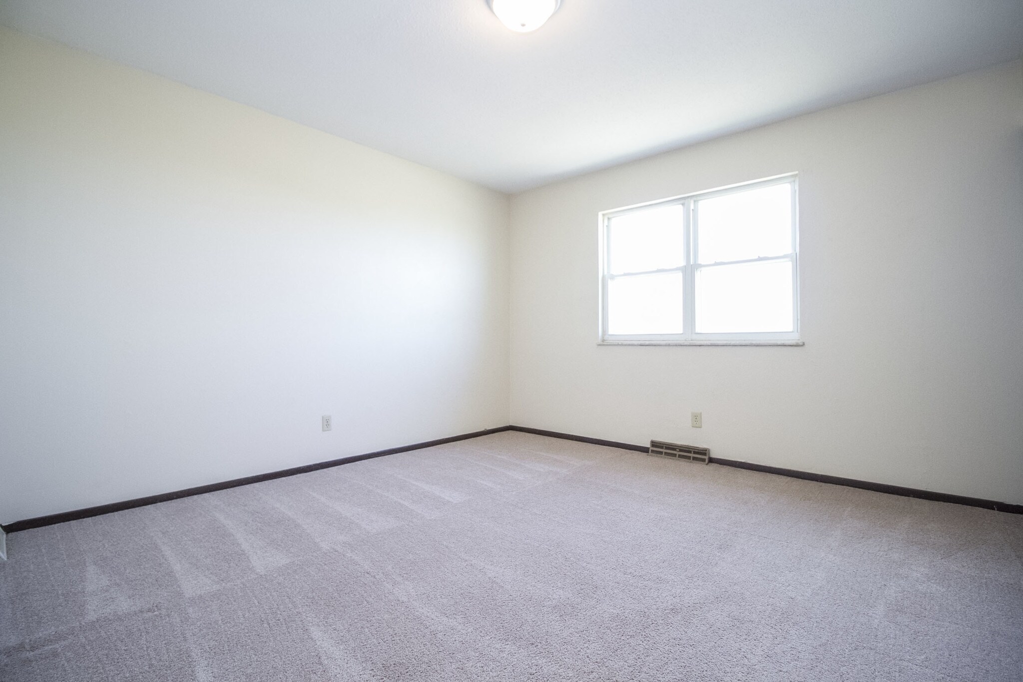 Building Photo - 7269 Ayers Rd