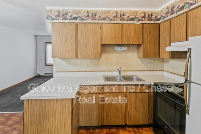 Building Photo - 17754 Rosewood Dr