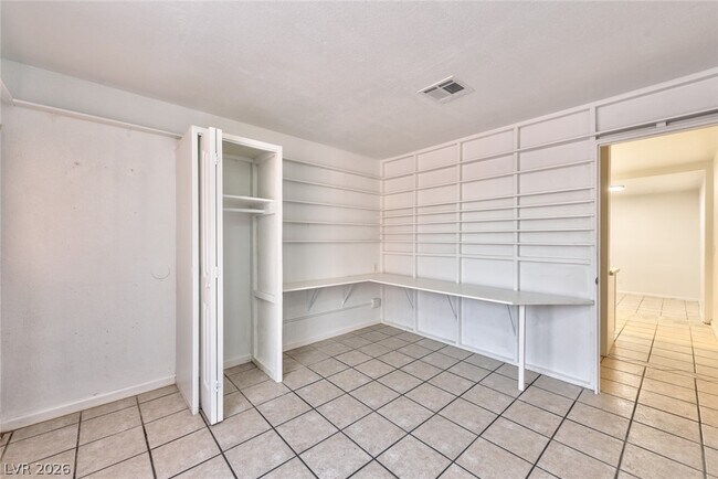 Building Photo - 3912 Torsby Pl