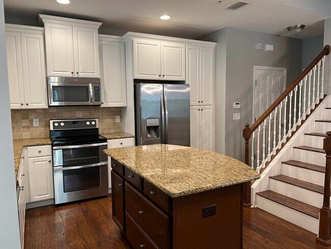 Building Photo - 68 Adelanto Ave