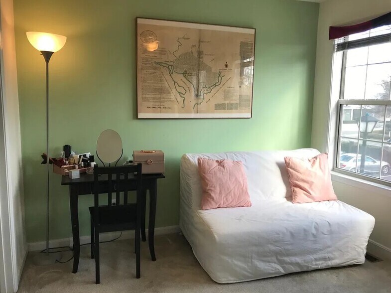 2nd Bedroom - 1813 Kenwood Ave