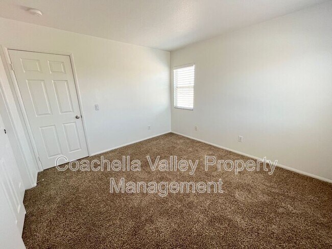 Building Photo - 62806 Kitetail Dr