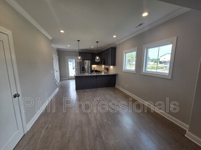 Building Photo - 1403 Rebecca Johns Dr