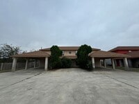 Building Photo - 1100 Leslie Cir