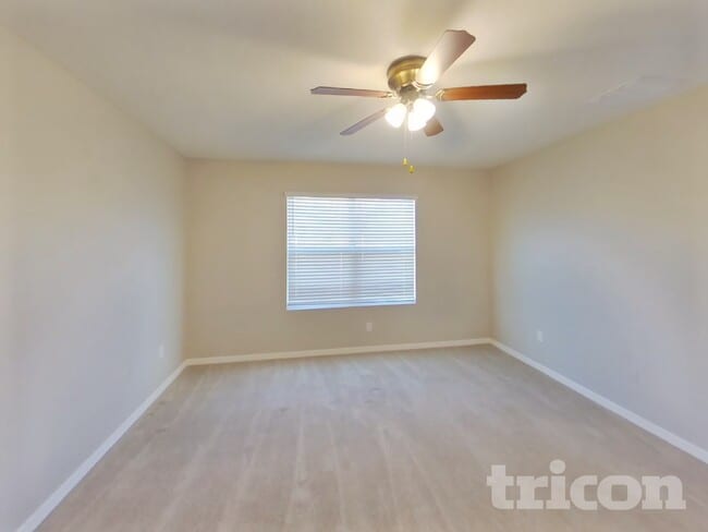 Building Photo - 6632 Seaway Dr