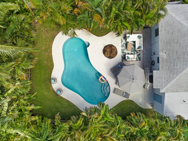 Building Photo - 721 Dobbins St