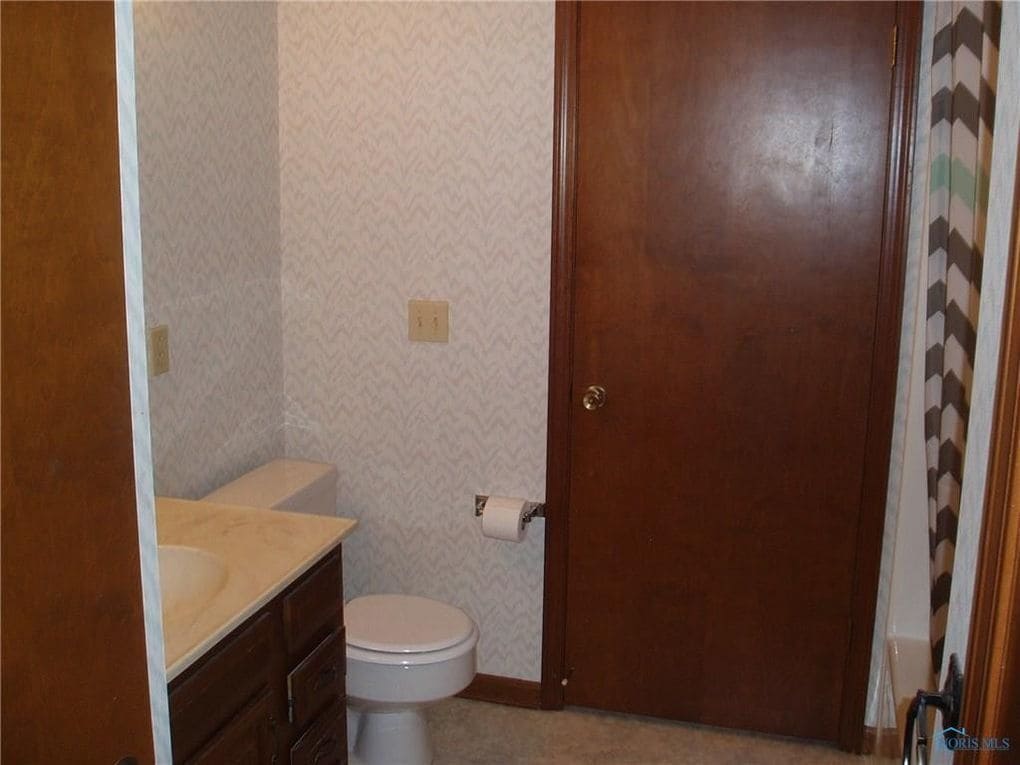 Bath2 - 2256 Rockspring Rd