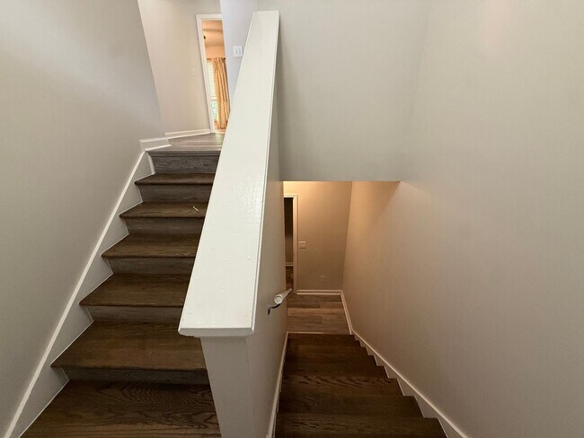 Building Photo - 500-502 Greentree