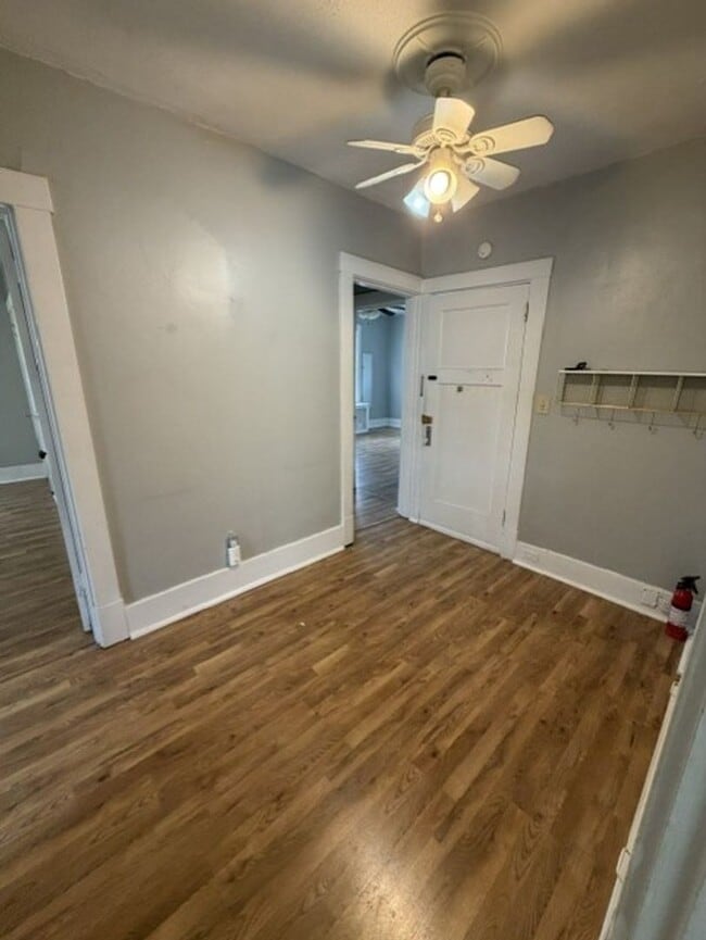 Building Photo - 256 Mabrick Ave