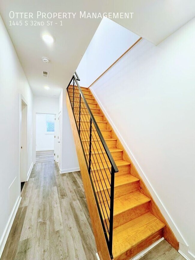 Building Photo - 1445 S 32nd St