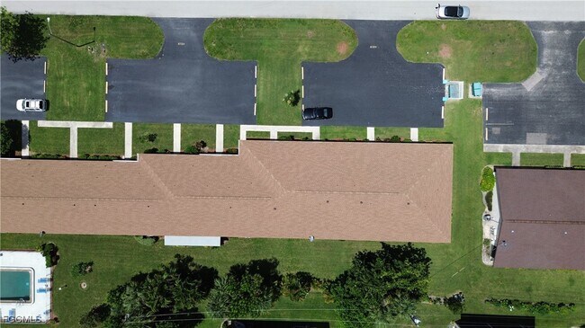 Building Photo - 4619 SE 5th Pl