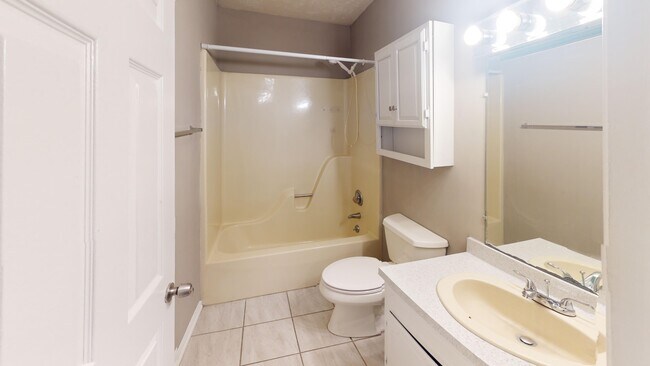 Building Photo - 4001 S Bend Dr