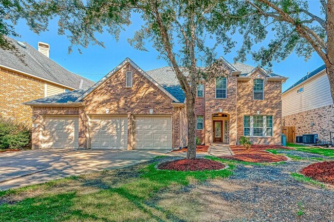 Building Photo - 618 Silver Creek Cir