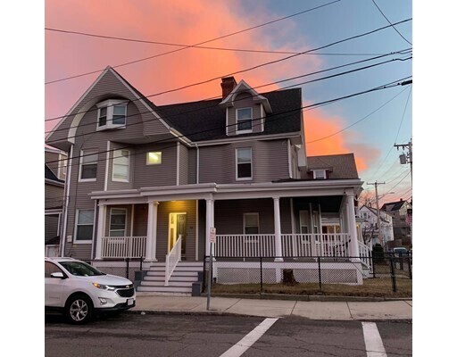 Building Photo - 72 Dehon St