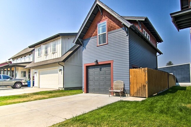 Building Photo - 4208 Benepe St