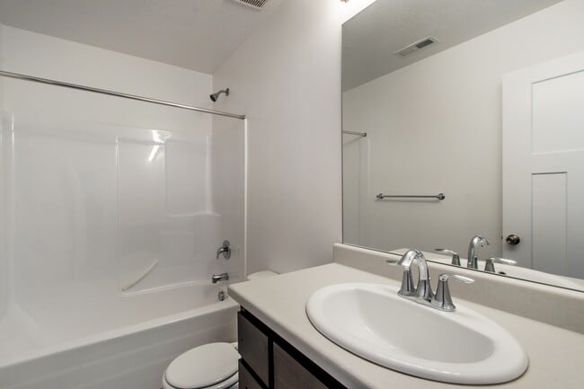 Building Photo - 15315 Tarawa Dr