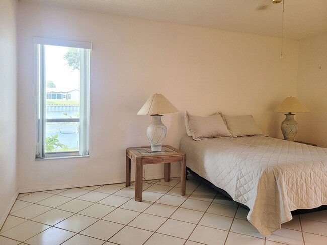 Building Photo - 2/2/1 townhome for rent in the Heather of Weeki Wachee