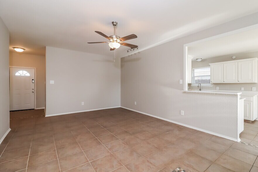 Building Photo - 12233 Silver Mist Trail