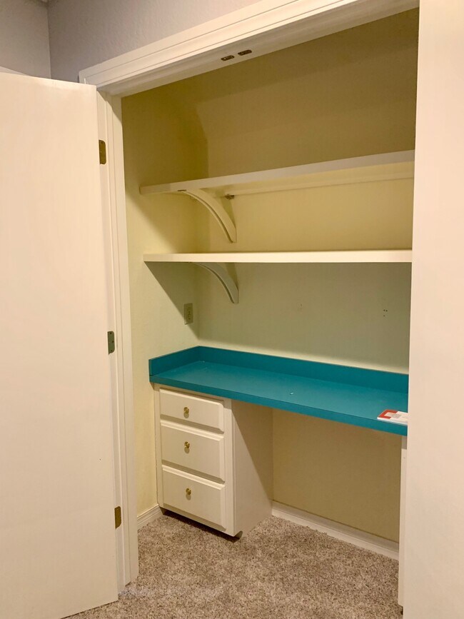 Building Photo - 3801 Tudor Cir