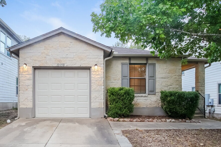 Primary Photo - 13710 Merseyside Dr