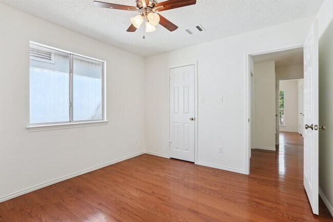 Building Photo - 13302 Black Canyon Dr