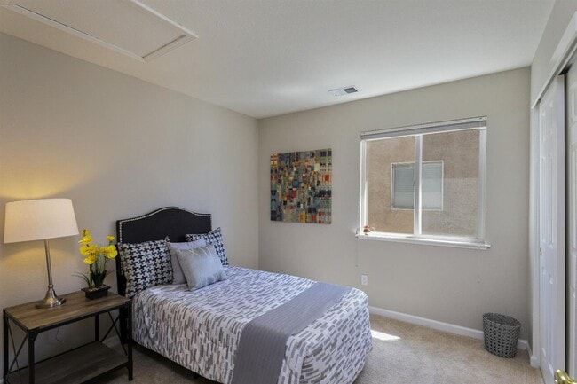 Building Photo - The home we have been looking For !