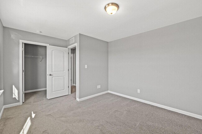 Building Photo - 6068 Arbor Wds Way