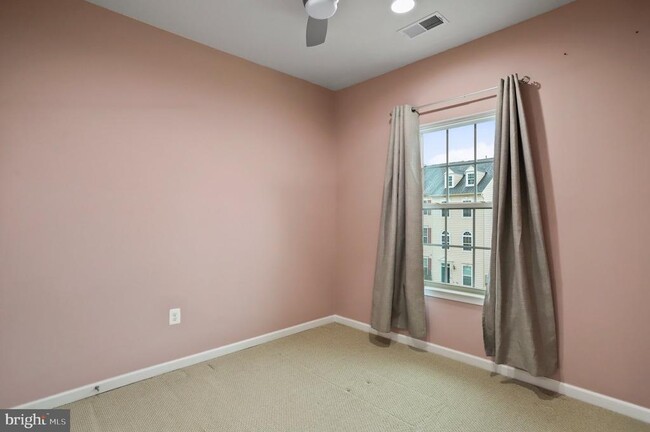 Building Photo - 8613 Enoch Pratt Dr