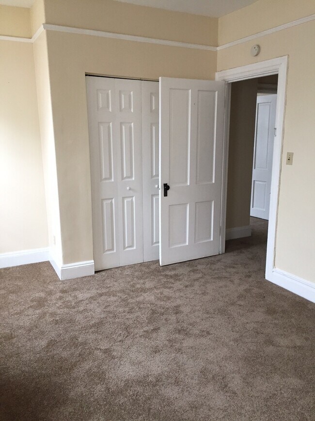 Building Photo - McCarty_Broad St Duplex_505-507