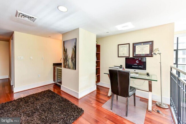 Building Photo - 1600 Clarendon Blvd