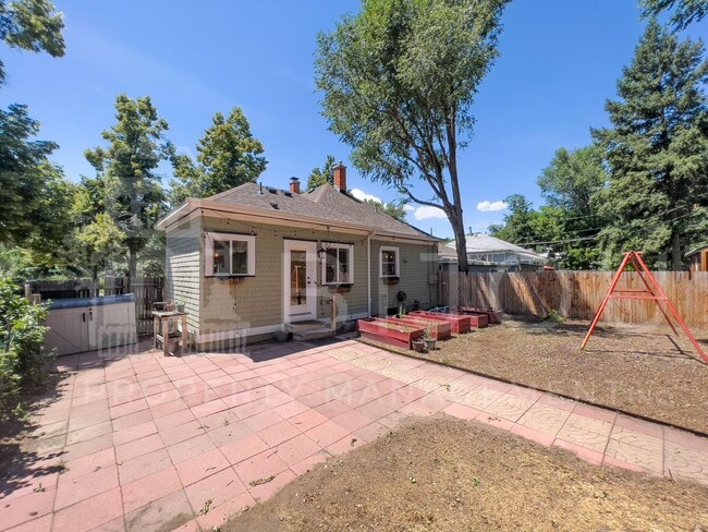 Building Photo - Patty Jewett Bungalow