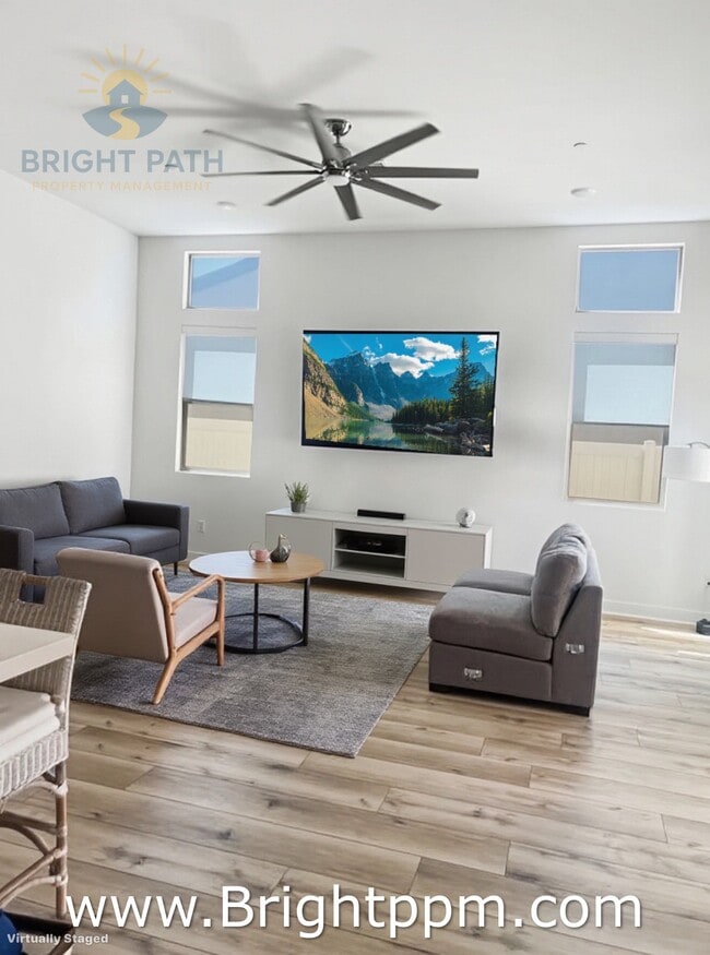 Building Photo - 1539 Newland Dr